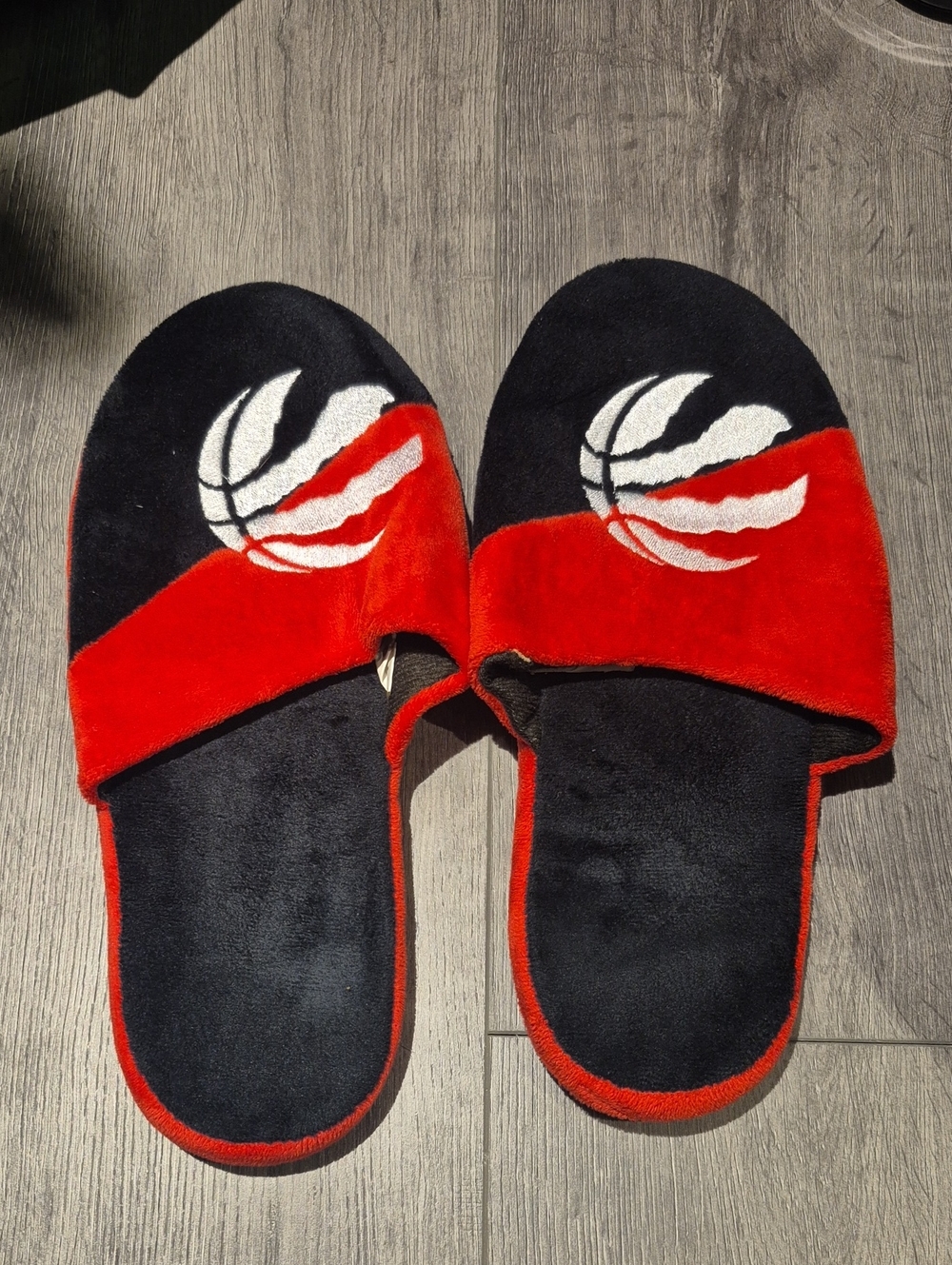 Kids Black & Red Basketball Slide Slippers - Large Foco Brand